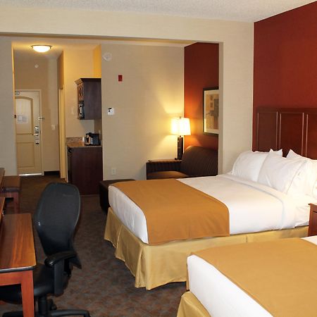 Holiday Inn Express & Suites Paducah West By Ihg Exterior photo