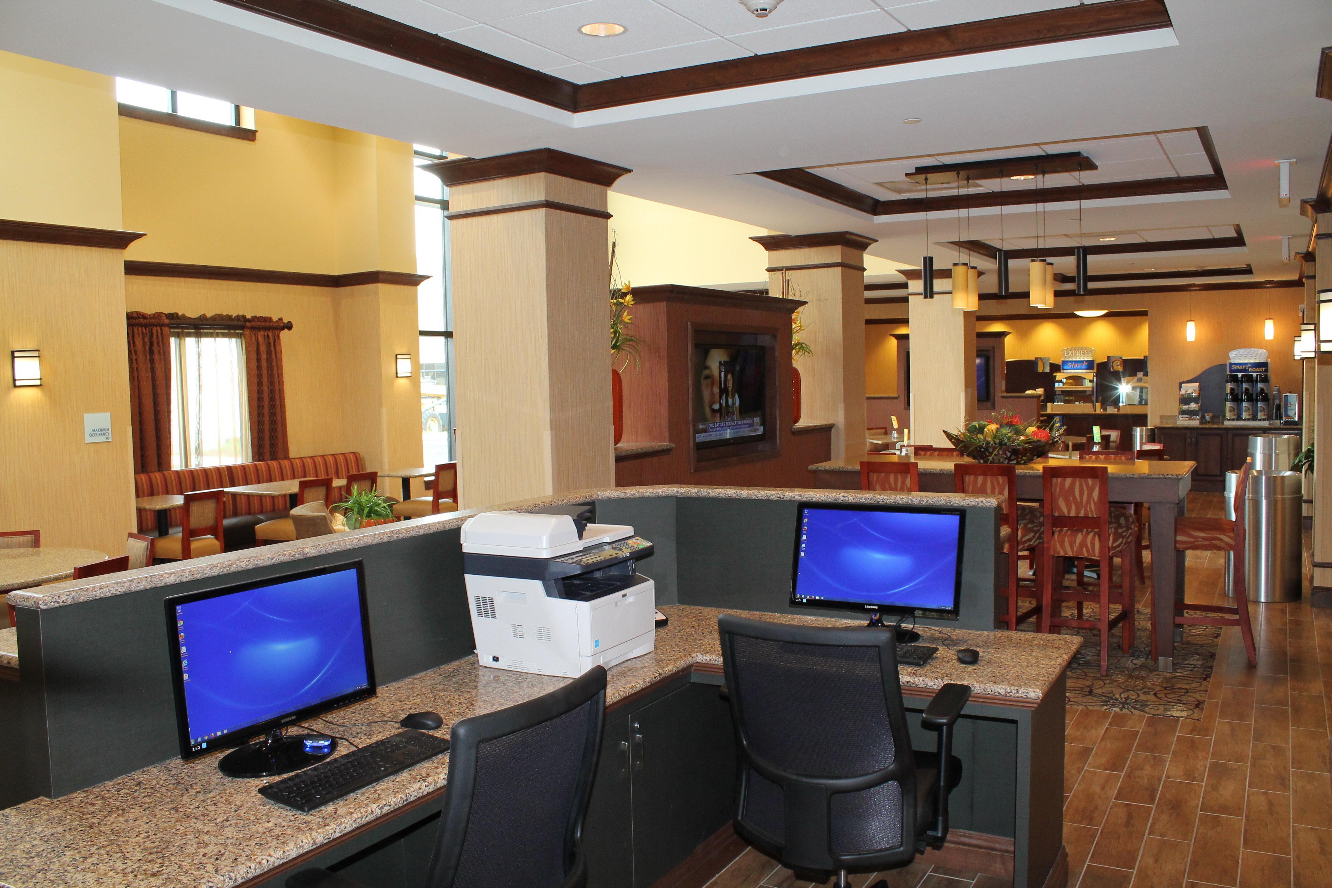 Holiday Inn Express & Suites Paducah West By Ihg Exterior photo